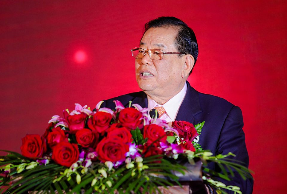 德業(yè)人將用心堅(jiān)守使命,<br>為實(shí)現(xiàn)夢(mèng)想不懼櫛風(fēng)沐雨、砥礪前行。